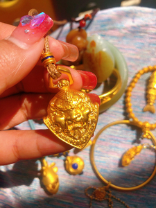 老铺黄金驱魔铃瑞兽平安铃