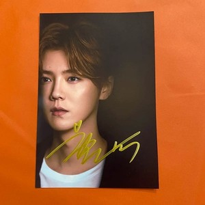 鹿晗亲笔签名照(保真)无印刷