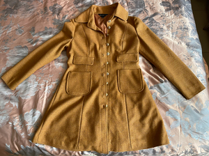 和泰女装羊毛风衣,家人从天猫旗舰店入手,全新,吊牌剪了,仅上