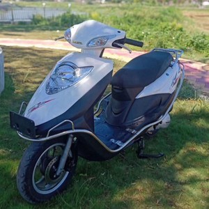 二手摩托车国产本田dio踏板车125cc四冲燃油助力男女通用