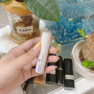 kenzo凯卓润唇膏