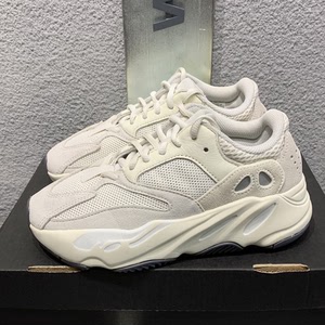 000人付款淘宝小鸿体育adidas yeezy 700 奶白 米白色 椰子静蛮对