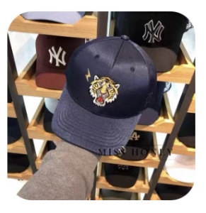 出一个全新mlb底特律老虎队帽子
