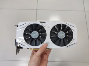 华硕asus显卡 dual-gtx1060 o6g雪豹 白