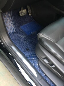 保仕达汽车脚垫