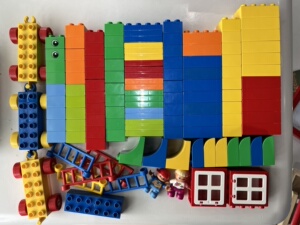 由于疫情机构关闭,库存大量正版lego乐高基础块,图为909