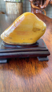 台山玉原石籽料