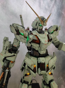 万代大班MEGA SIZE1/48 RX-0独角兽高达毁灭模