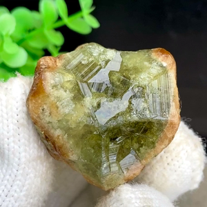 翠榴石马里天然翠榴石宝石原石矿物晶体标本