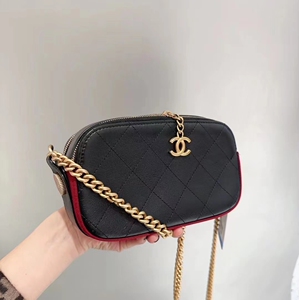 售出留念 真心舍不得香奈儿嬉皮徽章相机包斜挎包香奈儿链条包