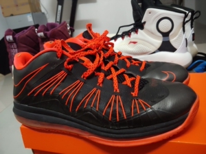 耐克詹姆斯10代low版,45码,44码也可穿.已清洗消毒