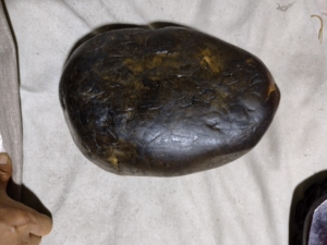 黑皮乌鸦皮腊石奇石16.9斤拍下不退不换