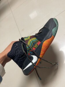 耐克 欧文2 黑人月 正品篮球鞋 42码