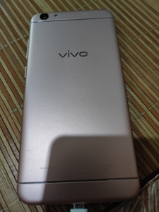 vivo y66l 玫瑰金色 送充电线 3 32g 运行流畅