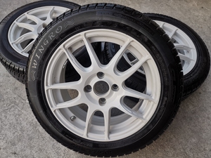 本田飞度拆下15寸轮毂带胎一套,雅泛迪ss10带轮胎99新