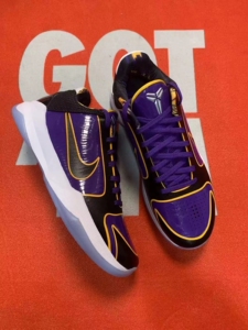 科比湖人配色鞋