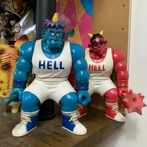 龙珠 地狱使者 赤鬼青鬼 软胶玩具 质感非常不错 配武器