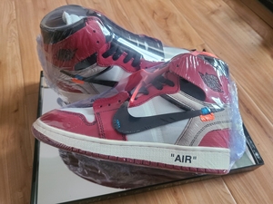 aj1ow联名芝加哥全新37.5,水晶盒装,盒子略有瑕疵.