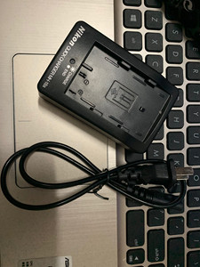 尼康d90电池充电器