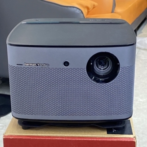 哈曼卡顿投影仪