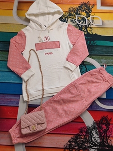 lv粉色运动套装       明星同款.洋气百搭.  九八新