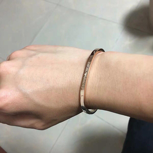 【首饰店倒闭清库存】正品阿玛尼银手镯女ins小众设计情侣一对