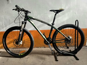 老款美利达挑战者900  原装配置,17寸车架,皮毛不好,功