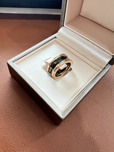 bvlgari 宝格丽黑陶瓷三环玫瑰金戒指 48号,男女同款