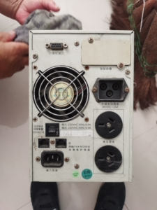 山特ups逆变器