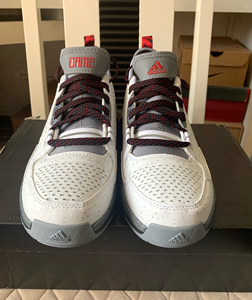 000人付款淘宝adidas利拉德1代麦当劳配色42码,尺码偏大适合