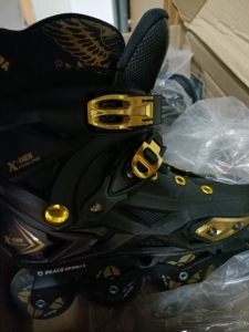 帕奇xman轮滑鞋黑金9成新