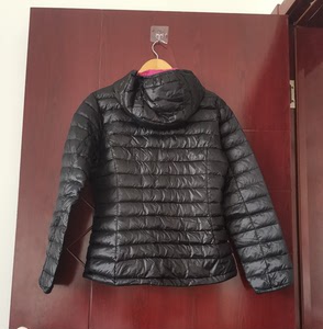 icepeak艾斯匹克女士轻薄羽绒服,虽然薄但保暖效果好,他