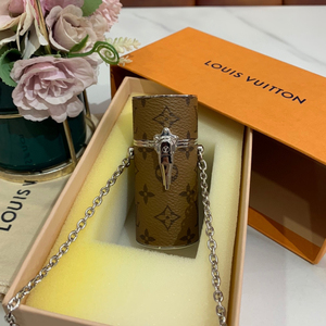 lv 路易威登 口红盒 全7815闲置 原价11000 我这里5