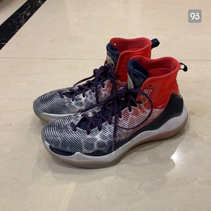 李宁驭帅11火龙果