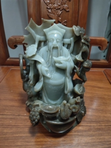 和田玉摆件财神爷一尊,长15宽12高18厘米,老玉老工,清代
