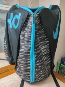 000人付款淘宝kd杜兰特篮球书包max air气垫双肩