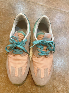 新百伦newbalance运动鞋，粉粉的很好搭衣服，浅色百搭