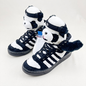 阿迪达斯三叶草熊猫鞋