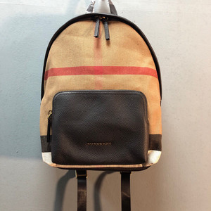 巴宝莉黄麻背包