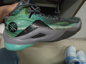 李宁队尚4绿巫毒配色,基本全新仅试穿一天,43.5码黄金码