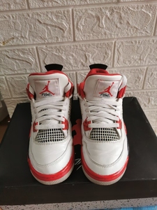 aj4火焰红gs,36.5码,鞋子鞋面嘎嘎新,鞋底纹路清晰