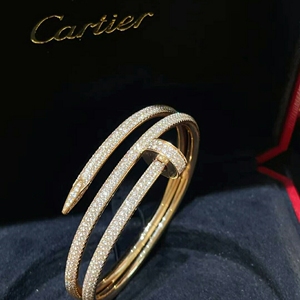 新款 卡地亚钉子三圈满钻手镯18k金限量版超好看 喜欢点【我