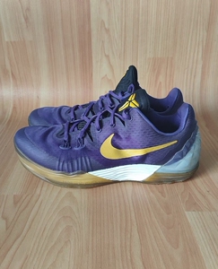 44码耐克科比系列毒液5篮球鞋