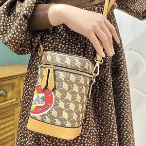 专柜礼 雅诗兰黛水桶包 时尚斜挎包