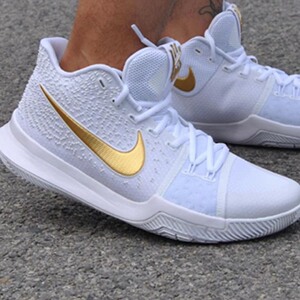 欧文3代纯原篮球鞋kyrie3low李小龙黑白zoom气垫耐