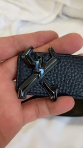 劲霸皮带小金人