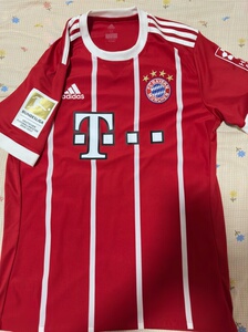 17-18赛季德甲拜仁慕尼黑主场球衣,小飞侠罗本10号,_