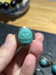 精工雕刻瑞兽绿松石戒指,戒面尺寸15*18,银托活口