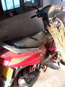 000人付款淘宝一手车,轻便踏板车,佛斯弟摩托车,一口价3500元,准新车3
