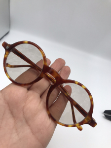 000人付款淘宝民国时期58直径东海老料天然水晶石头眼镜八卦图案清晰